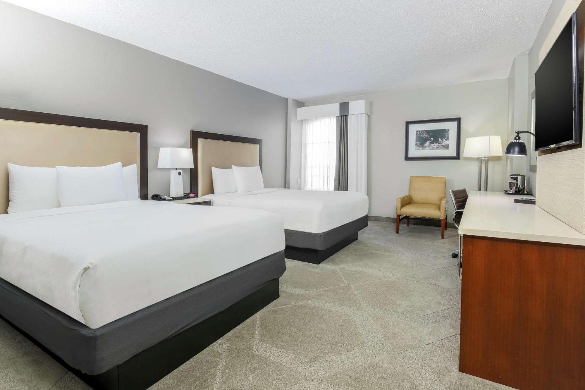 Doubletree By Hilton Austin-University Area Exterior foto