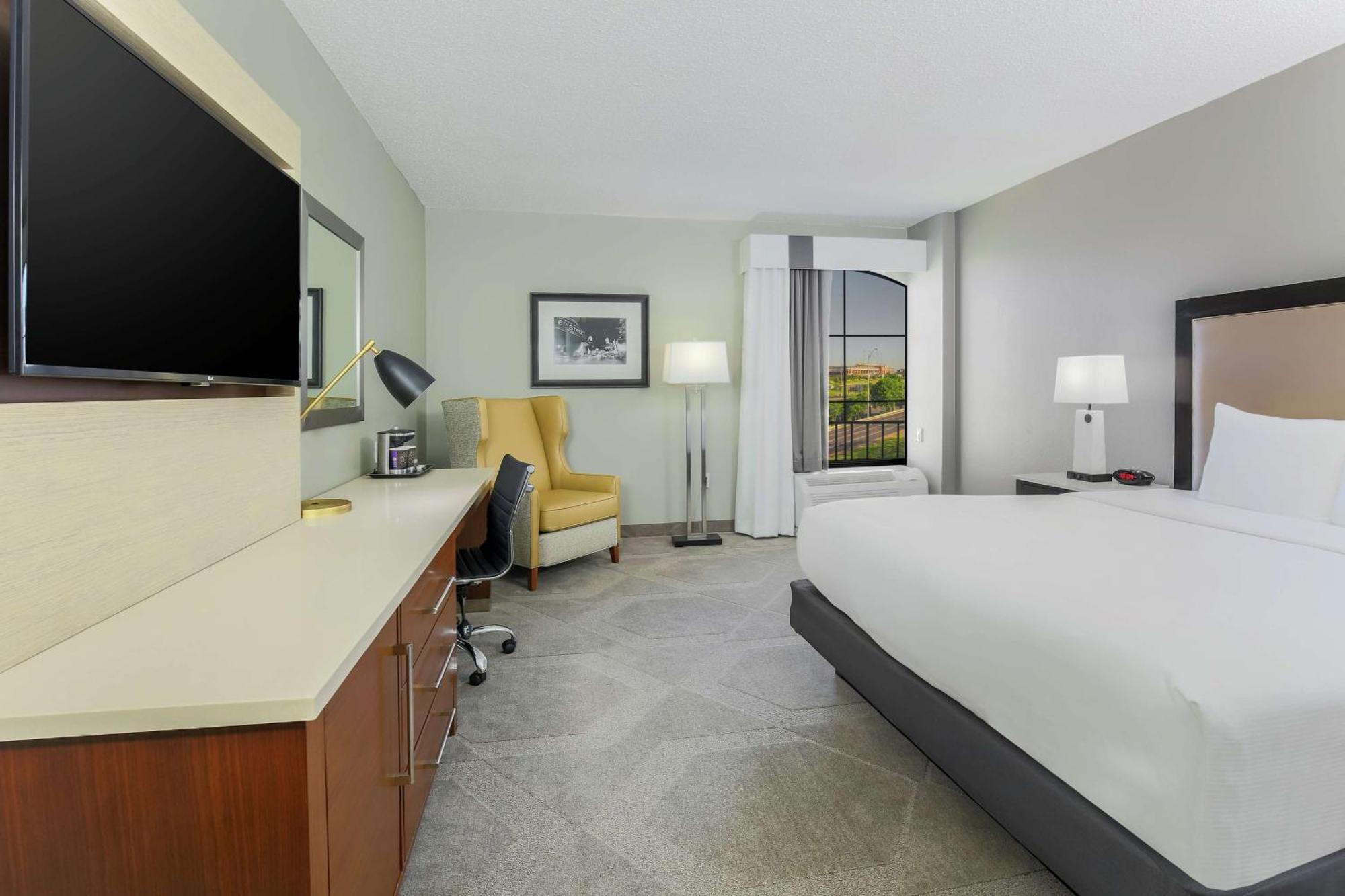 Doubletree By Hilton Austin-University Area Exterior foto